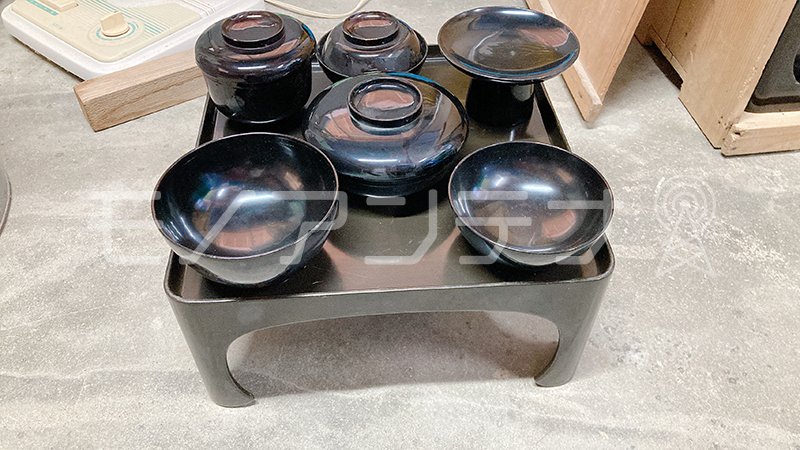 出張買取おすすめ買いクルで、昔冠婚葬祭に使っていた輪島塗のお膳セットも買い取ってもらえた！値段はそんなにつかなくても、処分にお金がかからず引き取ってもらえるだけで助かる。